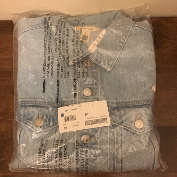 Madewell The Oversized Trucker Jean Jacket in Whitmore Wash - Picture 6 of 8